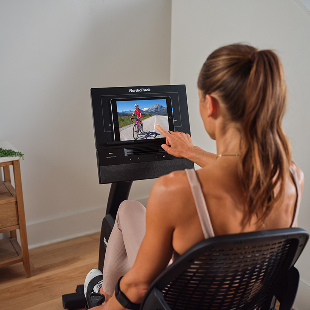 G LE Recumbent Bike
