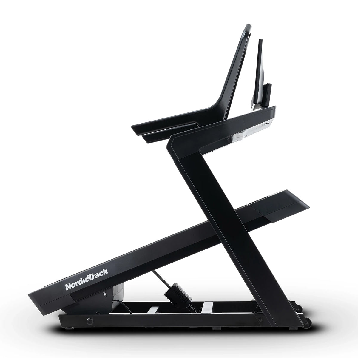 X24i Incline Trainer