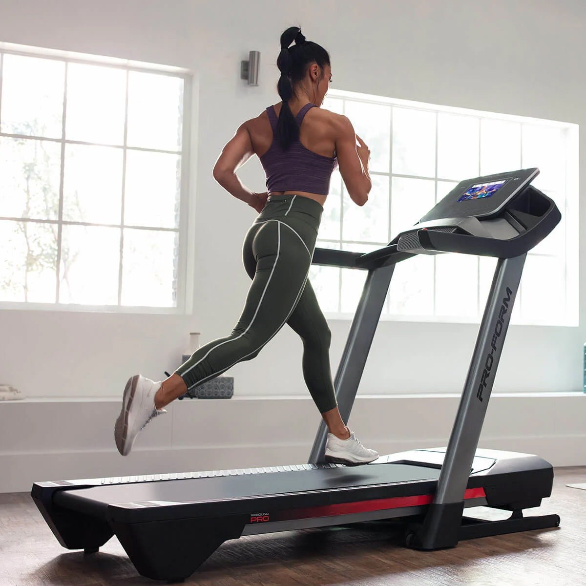 Pro 2000S Treadmill- Floor Models