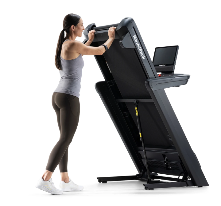 NT_Treadmill_Ultra_1750_2024_05_Space_Saver